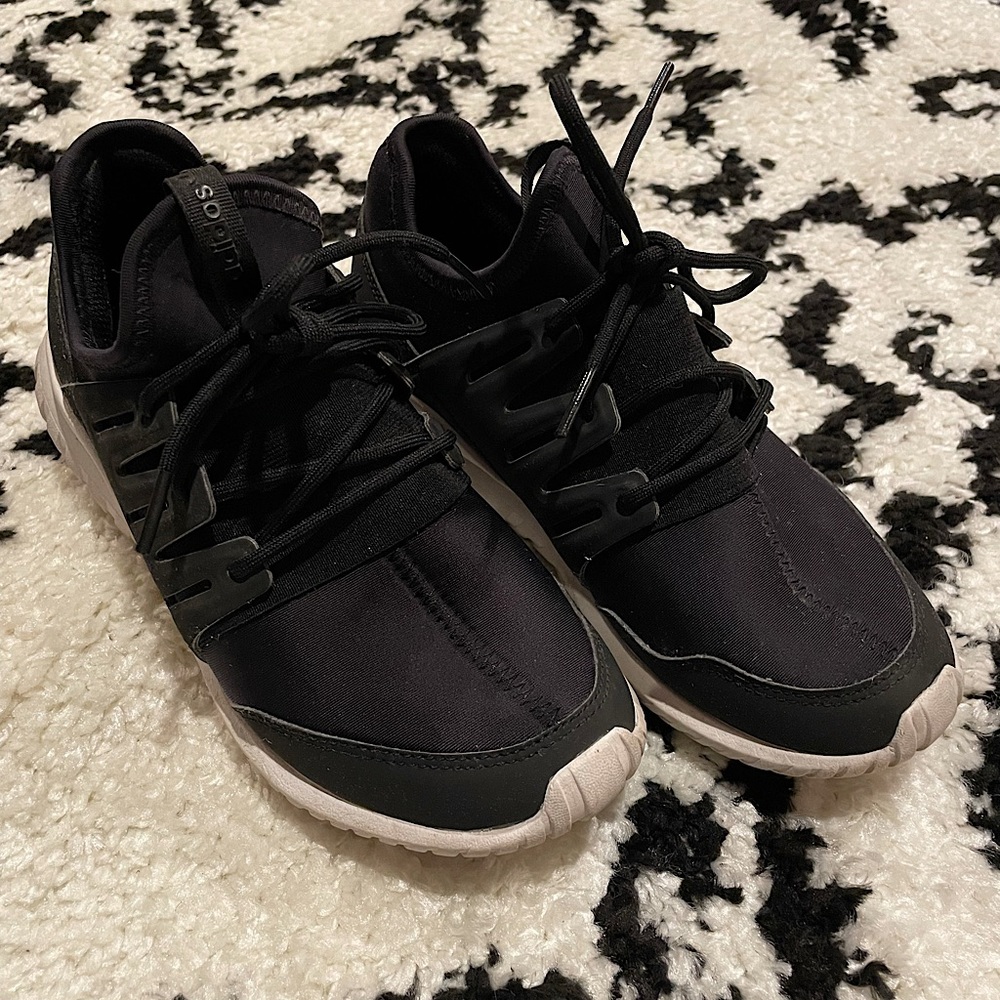Adidas Tubular Sneakers Size 4.5 Kids/6 Women’s
